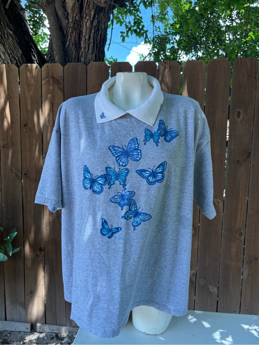 Morning Sun 3X Butterflies collared t shirt, gray.